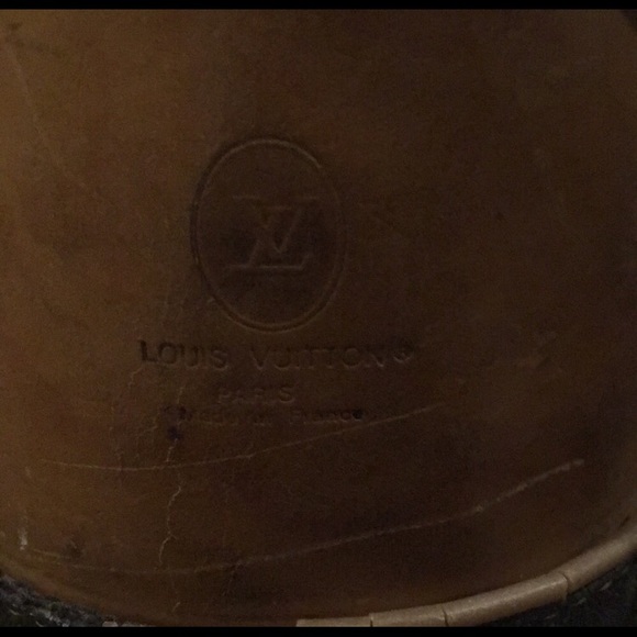 Louis Vuitton Golf Bag - Picture 5 of 8